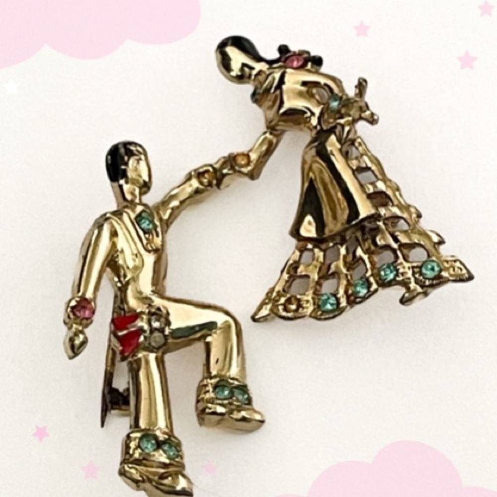 VTG- dancing couple brooches